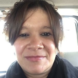 Meet your Posher, Yanira